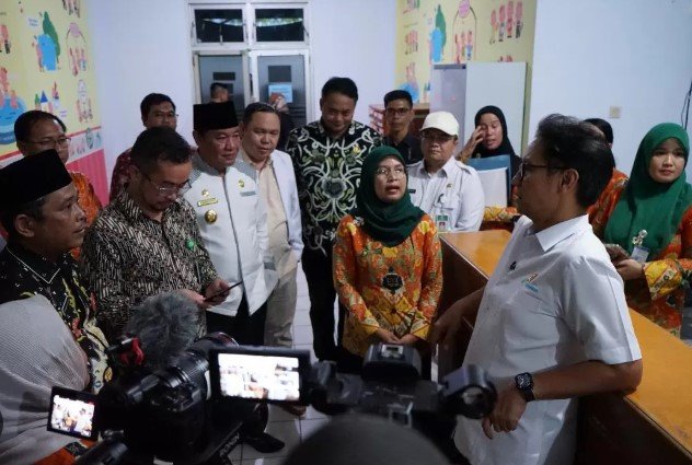 Kabar Prabowo Bakal Reshuffle Kabinet, Ini 5 Menteri yang Mendapatkan Rapor Merah