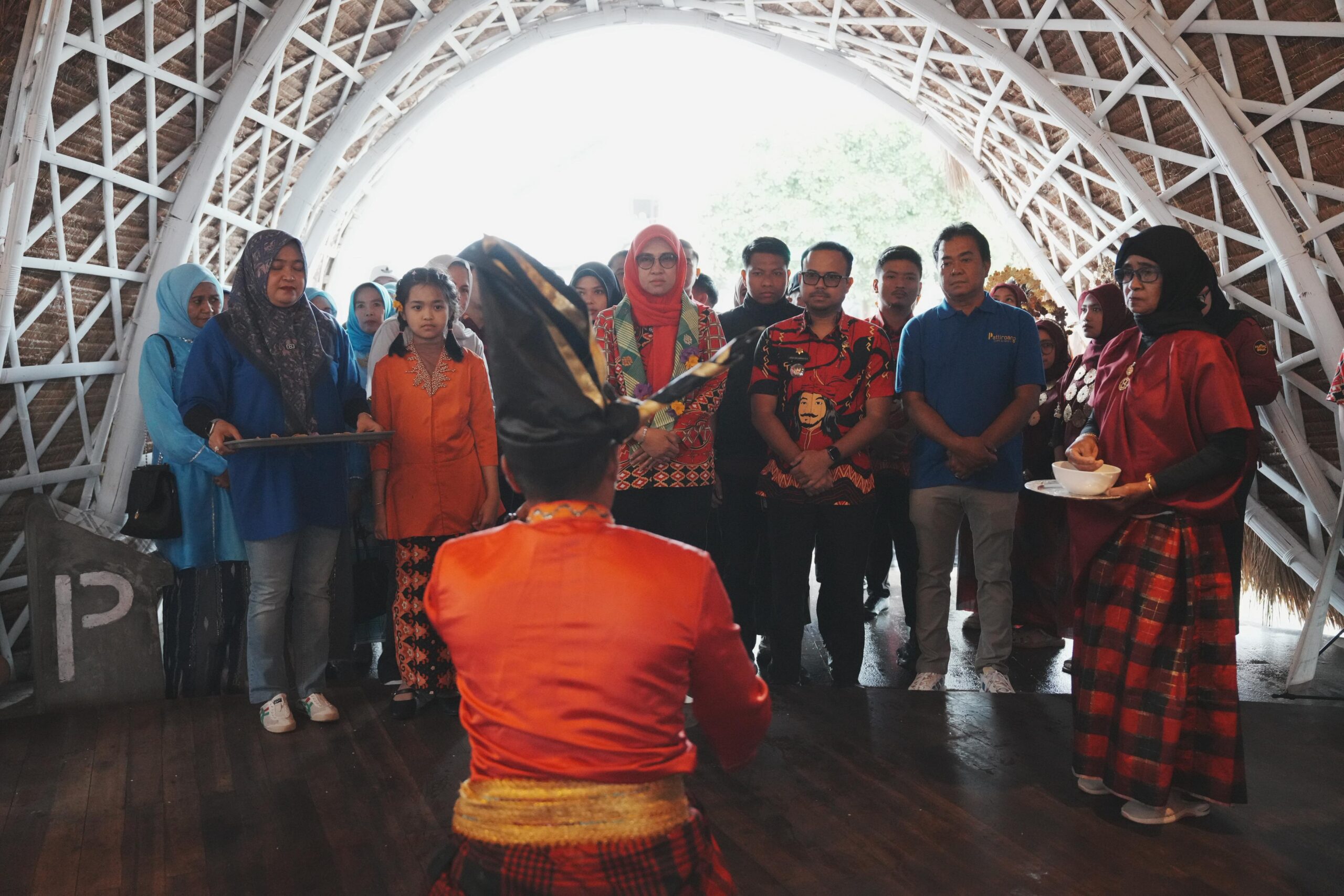 Bupati Husniah Minta Tradisi “Paddekko” di Gowa Terus Dipertahankan