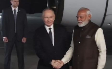 Sambutan Bersejarah! Modi Jemput Langsung Putin di New Delhi, Tanda Hubungan Kedua Negara Makin Erat
