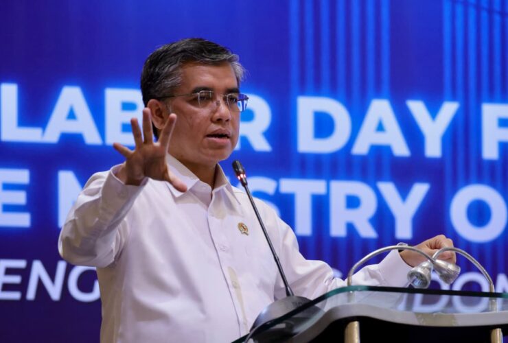 Menaker Tegaskan Kesempatan Kerja Tetap Terbuka di Tengah Tantangan Global